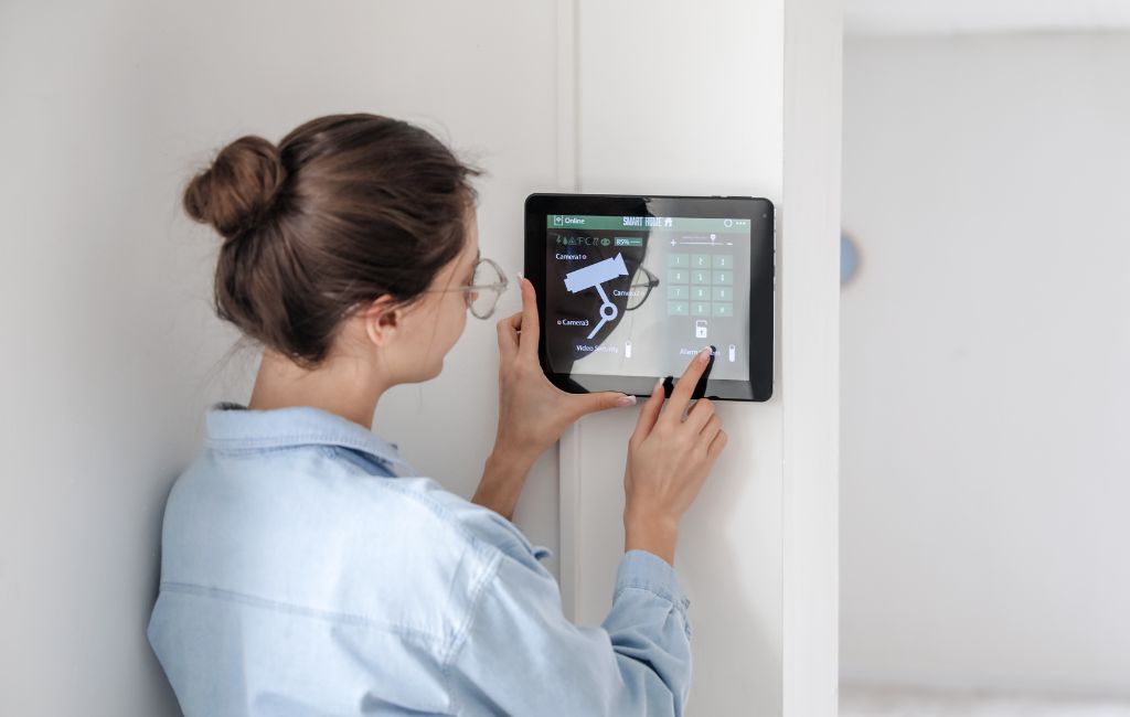 Smart Home Panel: Revolutionize Your Home with Alexa Integration